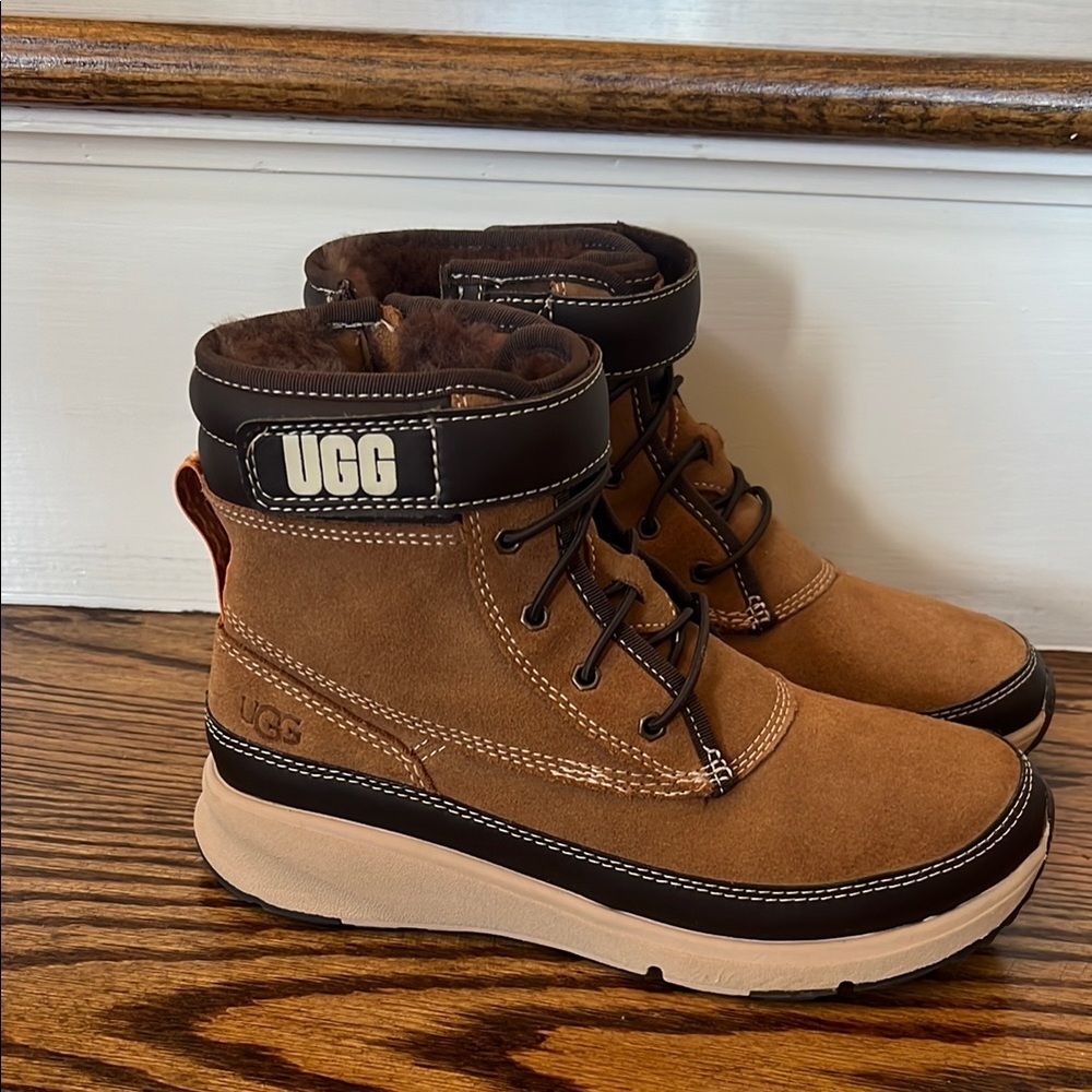 UGG Chestnut Arren Boots NWOT